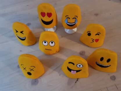 8 Eierwärmer "Emojis" – Bild 2