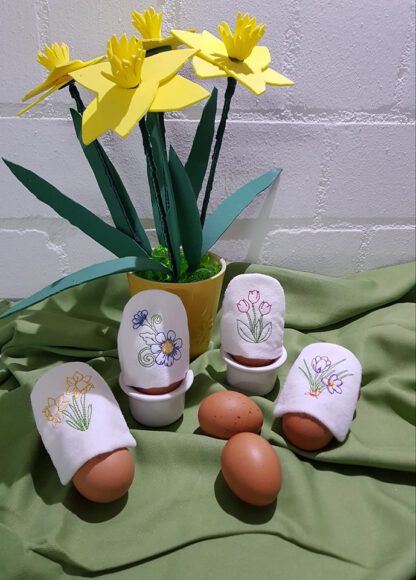 8 Eierwärmer mit Blumen – Bild 3
