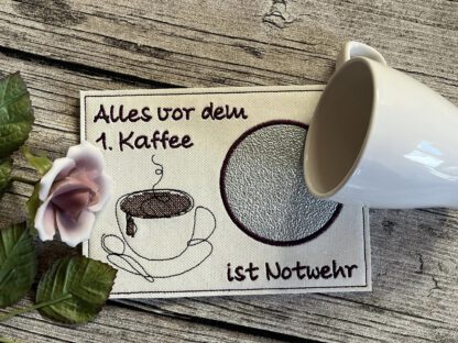 Mugrug "Alles vor dem 1. Kaffee ist Notwehr" – Bild 8