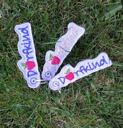 Anhänger "Dorf - Kind" mit Motiven – Bild 9