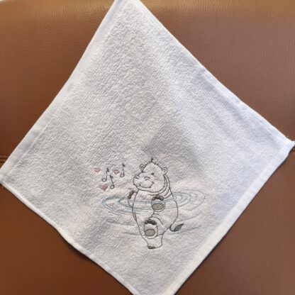 Tanzendes Flusspferd – Bild 4